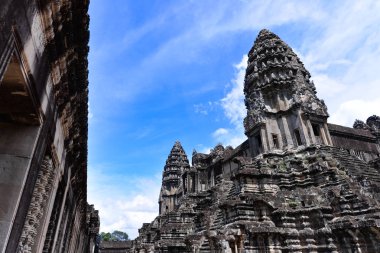 Wat Angkor Kamboçya ve dünyanın en büyük dini anıt karmaşık bir tapınak olduğunu