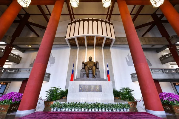 Sun Jat sen, National Sun Yat-sen Memorial Hall znajduje się w dzielnicy Xinyi Taipei, Tajwan. — Zdjęcie stockowe