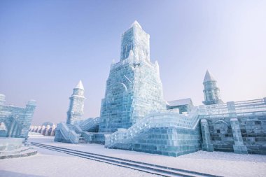 Harbin Uluslararası Buz ve kar Heykel Festivali Harbin, Çin için bir yıllık kış festivali var. Dünyanın en büyük buz ve kar Festivali olduğunu.