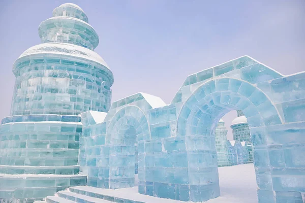 Harbin Uluslararası Buz ve kar Heykel Festivali Harbin, Çin için bir yıllık kış festivali var. Dünyanın en büyük buz ve kar Festivali olduğunu.