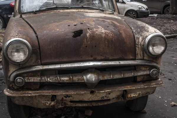 Frontansicht Eines Alten Autos Moskvich 402 — Stockfoto
