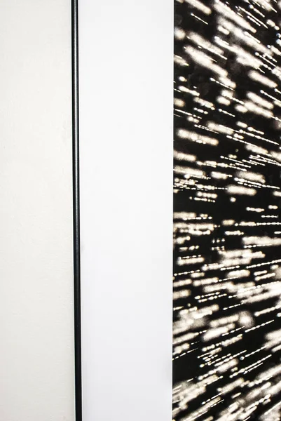 Monokrom sanat nesnesi dikey ve siyah beyaz eklenir..