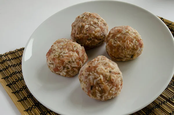 Albóndigas Caseras Prefabricadas Plato Blanco —  Fotos de Stock