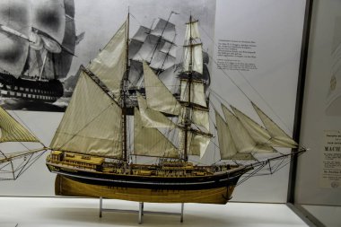 Münih, Almanya - 18 Ocak 2020: Alman Teknik Müzesi dünyanın en büyük bilim ve teknoloji müzesidir ve bunlardan biri en büyük koleksiyon gemisi modellerinden biri olan birçok farklı teknik alanlara sahiptir..