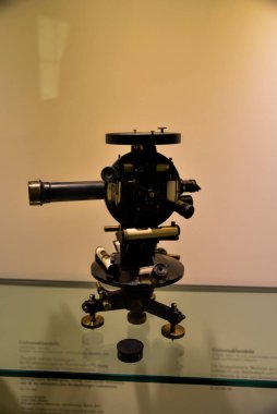 Münih, Almanya - 18 Ocak 2020: Alman Teknik Müzesi, birçok farklı teknik alan ile dünyanın en büyük bilim ve teknoloji müzesidir..