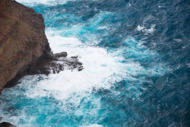 Mavi raging buzlu çökmesini dalgalar