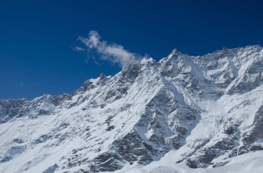 Karla kaplı dağ Matterhorn İtalya tarafından gelen güzel görünümü