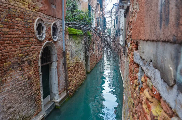 Pittoreske grachten in Venetië — Stockfoto