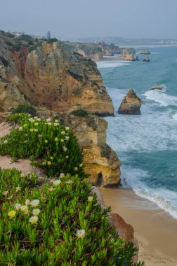 Küçük kumlu Praia yapmak Camilo sahil yakınında Lagos, Portekiz.