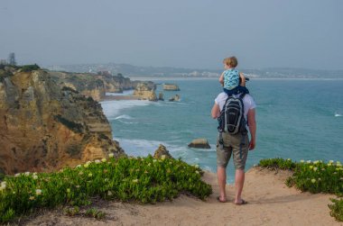 Küçük kumlu Praia yapmak Camilo sahil yakınında Lagos, Portekiz.