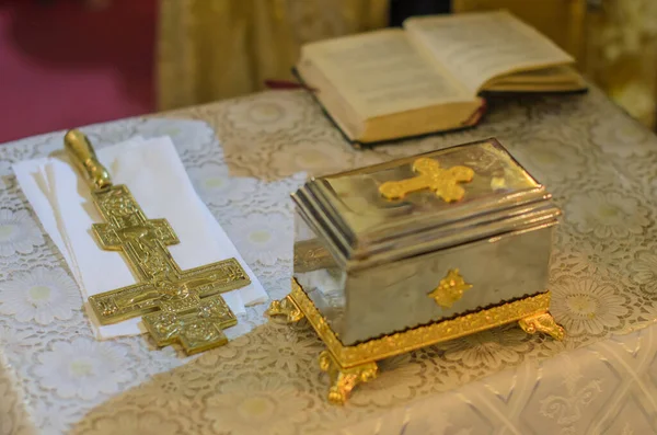 Se préparer au baptême dans l "Église orthodoxe — Photo