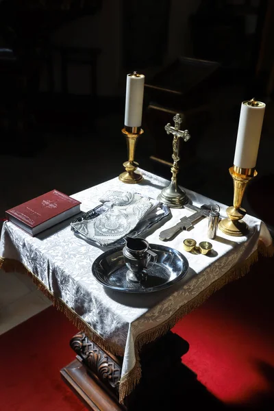 Preparing for christening in the Orthodox Church — Stock Photo, Image