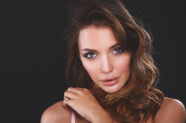 güzel narin kadın portresi