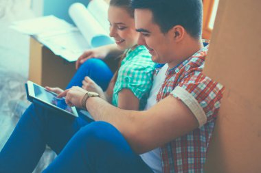 Çift katta oturan ev taşıma