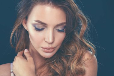 güzel narin kadın portresi