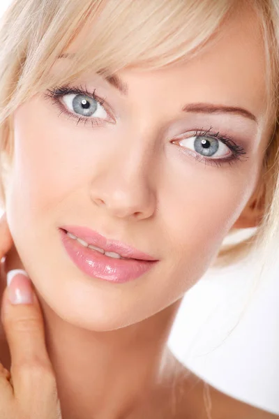 Close up portrait of beautiful young woman face — Stock Photo, Image