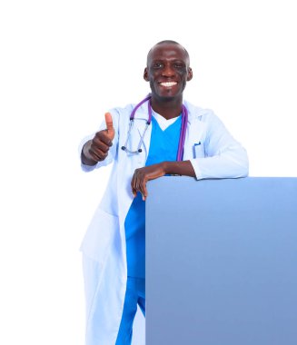 Doktor Tamam gösterilen afişini ile