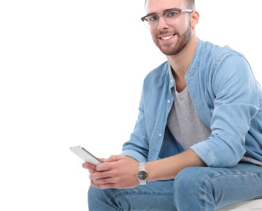 bir cep telefonu, beyaz zemin üzerine izole genç adamla