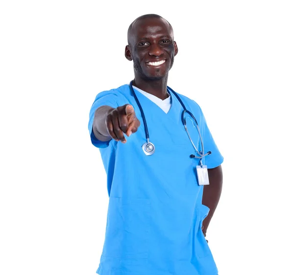 Stilig ung läkare pekande finger på dig isolerade på vit bakgrund — Stockfoto