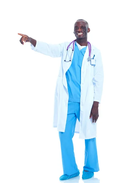 Orvos ember sztetoszkóp pont ujjal felfelé — Stock Fotó