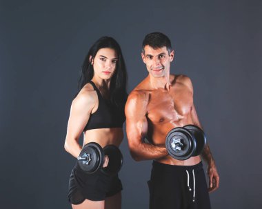 Dambılı atletik erkek ve kadın