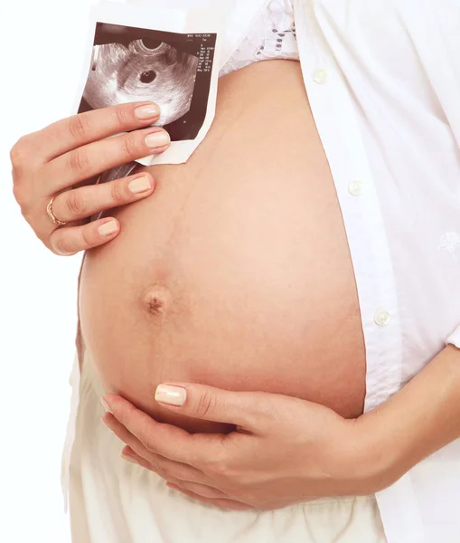 Mère enceinte isolée sur blanc — Photo