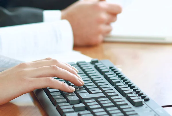 Colleagues working together in office — Stock Photo, Image