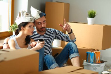 Çift katta oturan ev taşıma