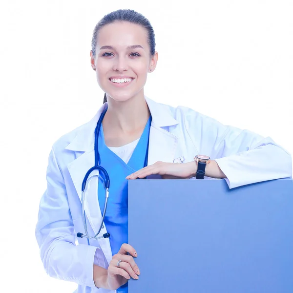 Μια γυναίκα γιατρός με λευκή πινακίδα. — Φωτογραφία Αρχείου