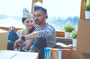 İki katta oturan ev taşıma. Çift