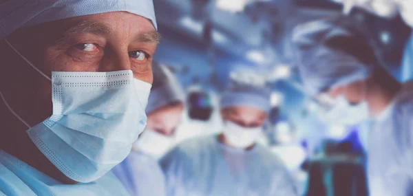 Team surgeon at work in operating — Stock Photo, Image