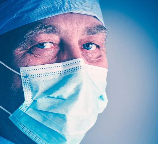 Team surgeon at work in operating — Stock Photo, Image