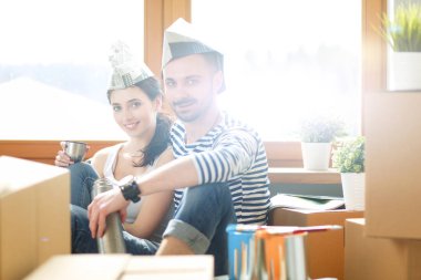 İki katta oturan ev taşıma. Çift