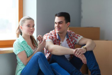 İki katta oturan ev taşıma. Çift