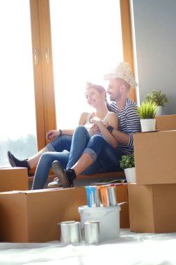 İki katta oturan ev taşıma. Çift