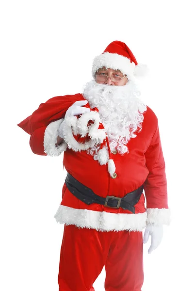 Echte santa claus grote draagtas vol geschenken, geïsoleerd op witte achtergrond — Stockfoto