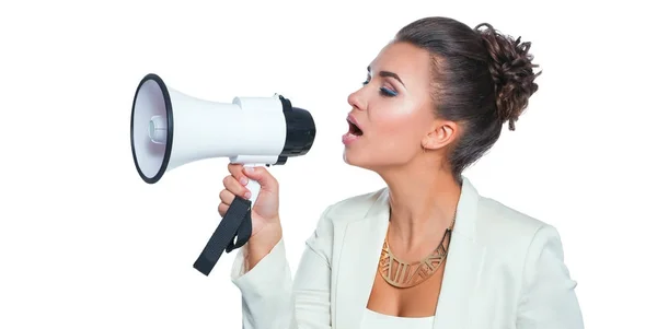 Femme d'affaires avec mégaphone hurlant et criant isolé sur fond blanc — Photo