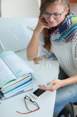 Kadın Üniversitesi'nde cep telefonu kullanımı. Öğrenci. Üniversitesi