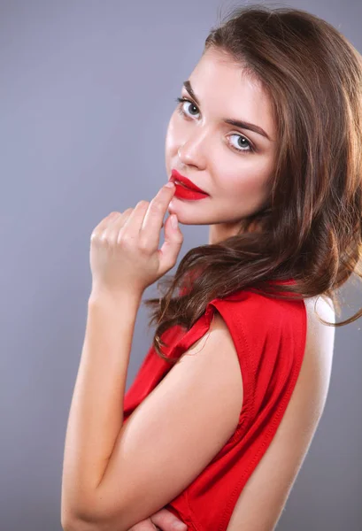 Dos jóvenes mujeres de belleza de pie juntas. Dos jóvenes belleza wome — Foto de Stock