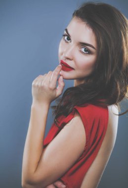 İki genç güzellik kadın birlikte ayakta. İki genç güzellik wome