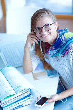 Kadın Üniversitesi'nde cep telefonu kullanımı. Öğrenci. Üniversitesi