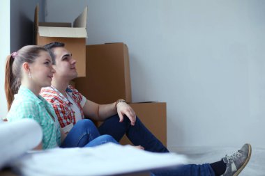 İki katta oturan ev taşıma. Çift