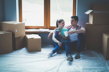 İki katta oturan ev taşıma. Çift