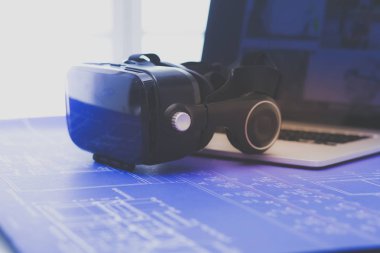 Bilgisayarlı sanal gerçeklik gözlükleri. İş. 3D teknoloji