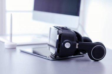 Bilgisayarlı sanal gerçeklik gözlükleri. İş. 3D teknoloji