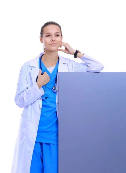 Una dottoressa con un cartellone bianco. Donna medico — Foto Stock