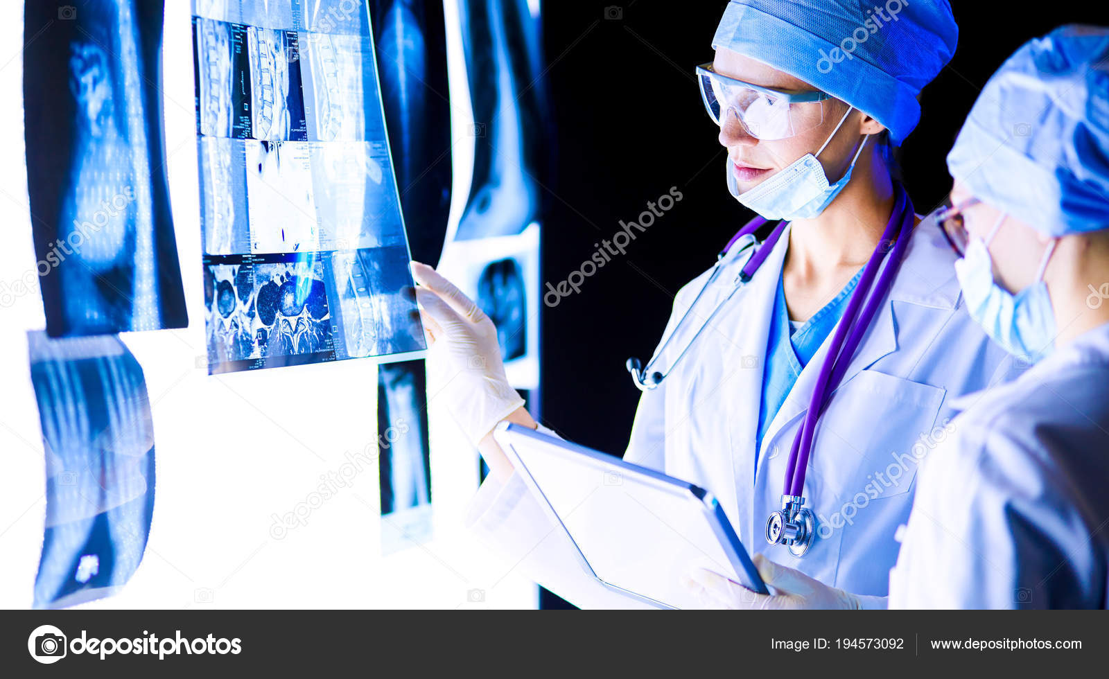 video-foto-zhenshin-vrachey-medosmotr-porno