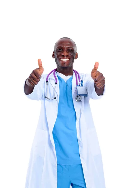 Retrato de um médico de pé isolado sobre fundo branco. Doutor... Clínica — Fotografia de Stock