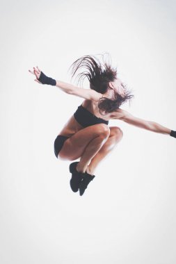 modern stil, şık ve genç dansçı poz