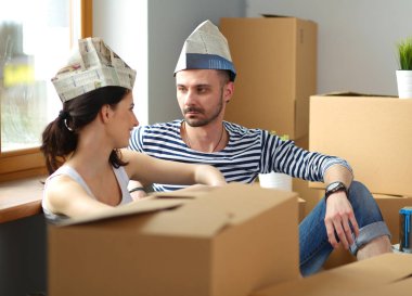 İki katta oturan ev taşıma. Çift